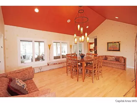 640 Wind Meadow Dr, Chatham, IL 62629 photo 9