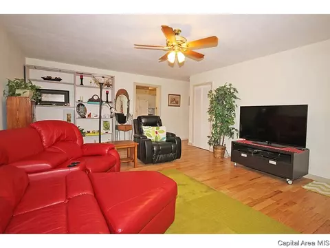 128 Nottingham, Springfield, IL 62704 photo 3