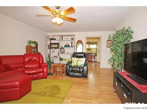 128 Nottingham, Springfield, IL 62704 photo 2