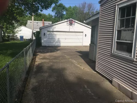 2217 S Pasfield St, Springfield, IL 62704 photo 3