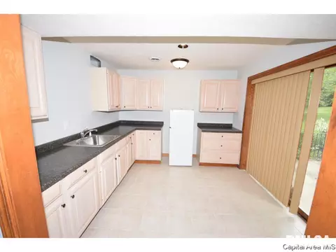 1095 Memory Ln, Springfield, IL 62707 photo 31