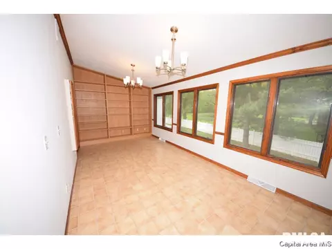 1095 Memory Ln, Springfield, IL 62707 photo 19