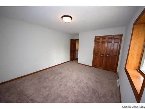 1095 Memory Ln, Springfield, IL 62707 photo 25