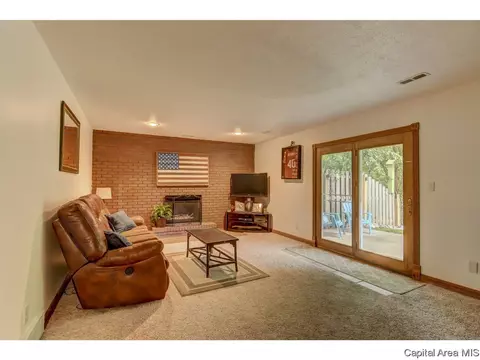3204 Victoria Dr, Springfield, IL 62704 photo 20