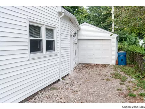 3216 Saxony, Springfield, IL 62703 photo 23