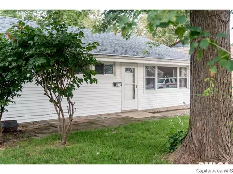 3216 Saxony, Springfield, IL 62703 photo 2