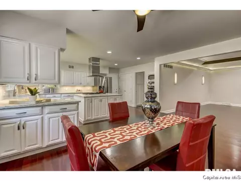 100 Pinehurst, Springfield, IL 62704 photo 18