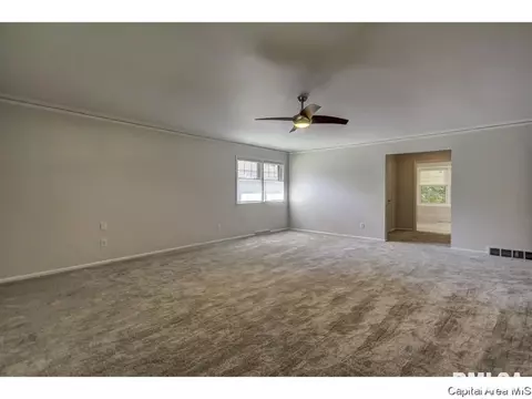 100 Pinehurst, Springfield, IL 62704 photo 24