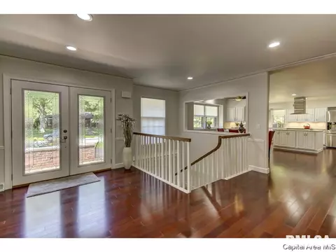 100 Pinehurst, Springfield, IL 62704 photo 9
