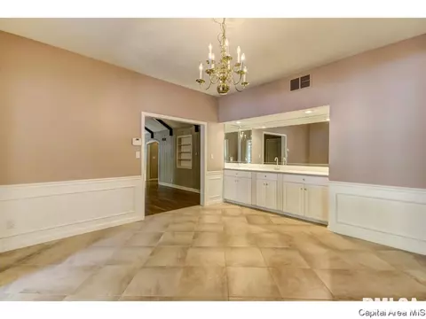 48 Villa Grv, Springfield, IL 62712 photo 9