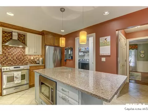 812 Wythe Rd, Springfield, IL 62702 photo 3