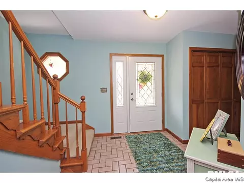 1817 Windycrest, Springfield, IL 62704 photo 2