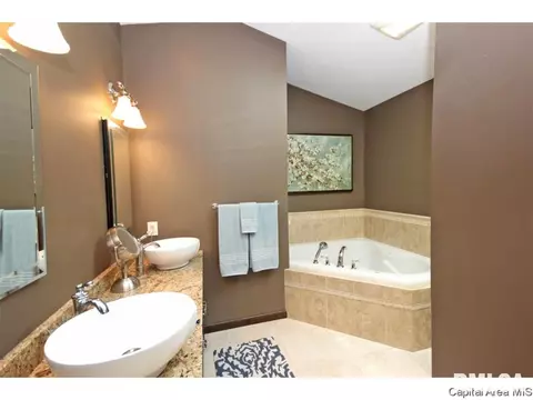 1817 Windycrest, Springfield, IL 62704 photo 23