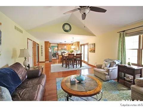 1817 Windycrest, Springfield, IL 62704 photo 17