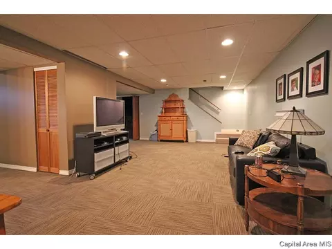 1817 Windycrest, Springfield, IL 62704 photo 29