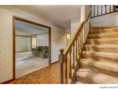 2308 Sylvan Rd, Springfield, IL 62704 photo 2
