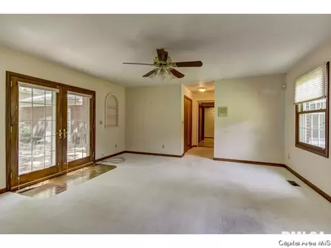 2308 Sylvan Rd, Springfield, IL 62704 photo 7