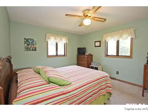 200 Gabbert Rd, Springfield, IL 62707 photo 17