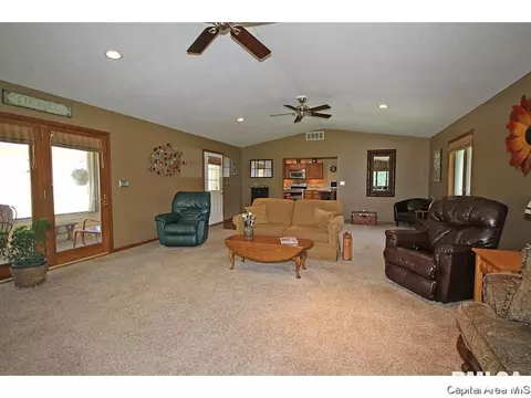 200 Gabbert Rd, Springfield, IL 62707 photo 13