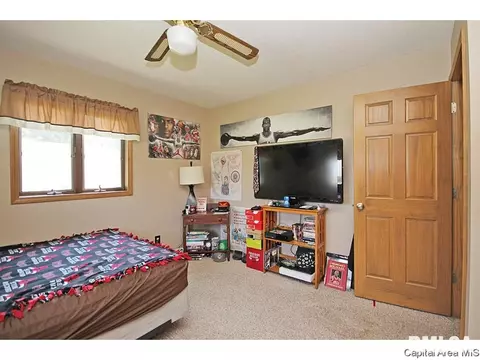 200 Gabbert Rd, Springfield, IL 62707 photo 15