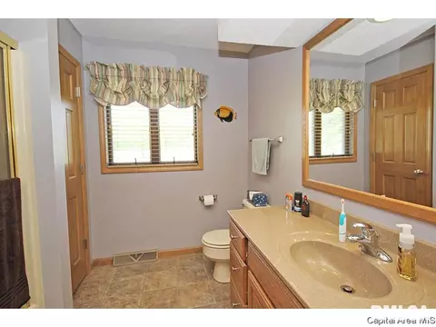 200 Gabbert Rd, Springfield, IL 62707 photo 14