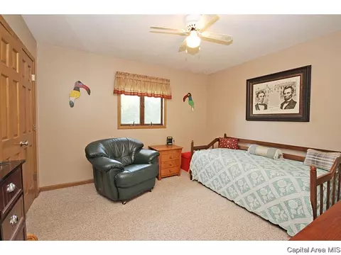 200 Gabbert Rd, Springfield, IL 62707 photo 20