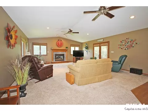 200 Gabbert Rd, Springfield, IL 62707 photo 12