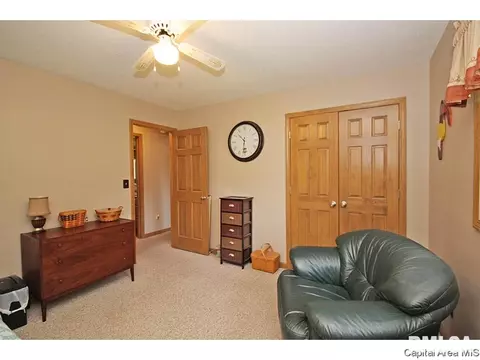 200 Gabbert Rd, Springfield, IL 62707 photo 19