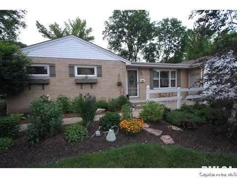 1525 Cherry Rd, Springfield, IL 62704 photo 1