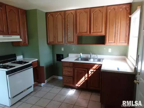 1640 N Wolfe Street St, Springfield, IL 62702 photo 6