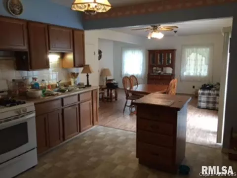65 Lilac Ln, Springfield, IL 62702 photo 9