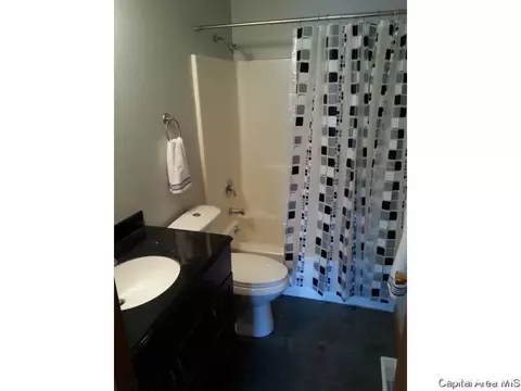 2401 Mayfair Rd, Springfield, IL 62703 photo 8