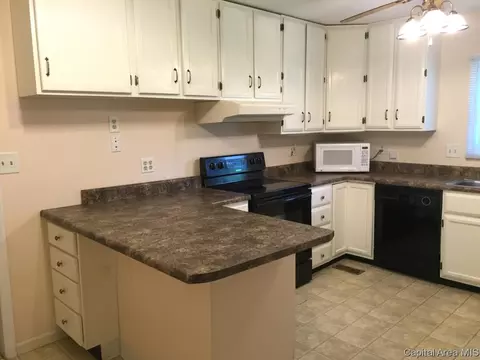2205 W Road Dr, Springfield, IL 62711 photo 6