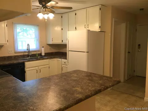 2205 W Road Dr, Springfield, IL 62711 photo 7