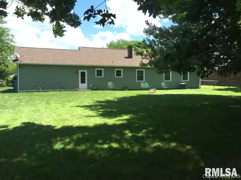 2205 W Road Dr, Springfield, IL 62711 photo 4