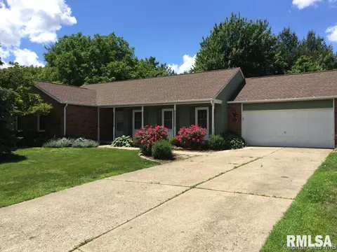2205 W Road Dr, Springfield, IL 62711 photo 2