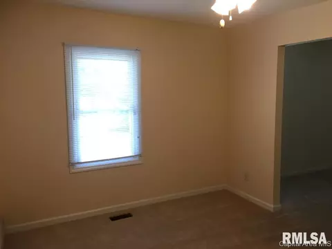 2205 W Road Dr, Springfield, IL 62711 photo 16
