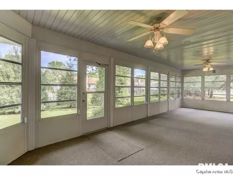 8017 Wilson Ter, Springfield, IL 62712 photo 14