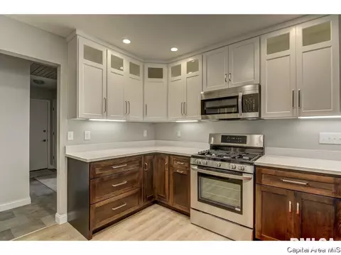 8017 Wilson Ter, Springfield, IL 62712 photo 7