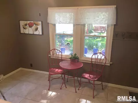 1409 S Pasfield St, Springfield, IL 62704 photo 9