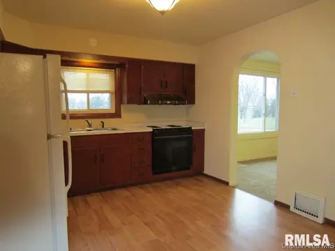 1000 E Sangamon Ave, Springfield, IL 62702 photo 5
