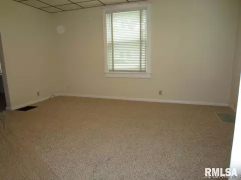 2227 S 13th St, Springfield, IL 62703 photo 2