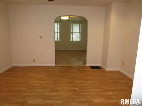 2227 S 13th St, Springfield, IL 62703 photo 3