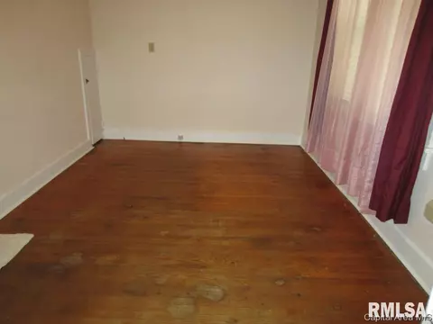 2227 S 13th St, Springfield, IL 62703 photo 6