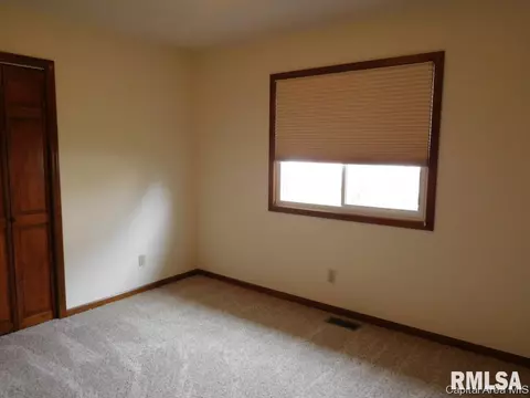 2712 Timber Pointe Dr, Springfield, IL 62702 photo 11