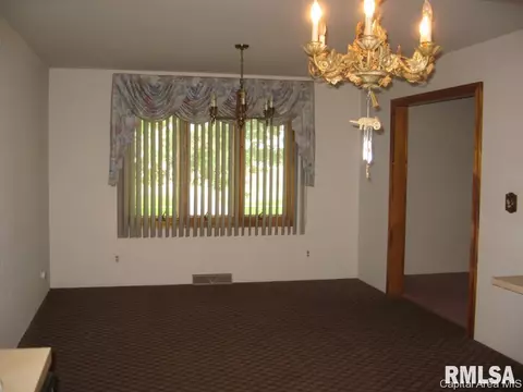 2318 Arrowhead, Springfield, IL 62702 photo 3