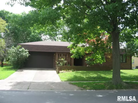 2318 Arrowhead, Springfield, IL 62702 photo 1