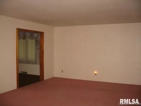 2318 Arrowhead, Springfield, IL 62702 photo 4