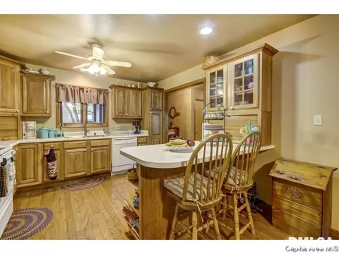 2433 Parkview, Springfield, IL 62704 photo 9