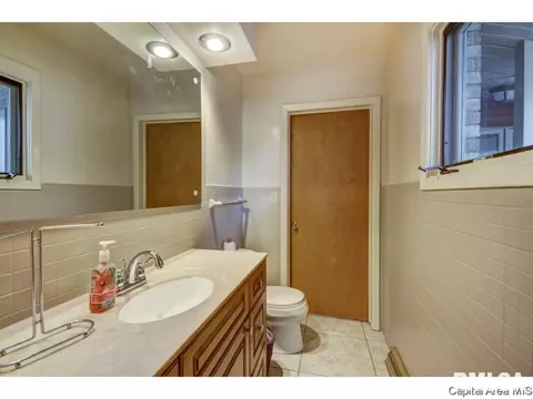 2433 Parkview, Springfield, IL 62704 photo 22